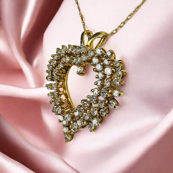 10K Gold- Diamond Heart Necklace -18"-1.2CTTW Cluster Diamonds- Round Cut -4g - Picture 7 of 16